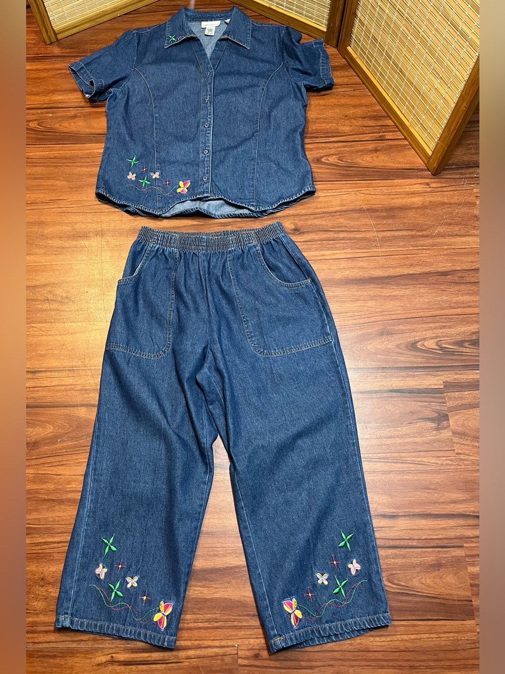 Rebecca Malone Butterfly embroidered Denim Top(L) & Capris Pants(M) y2k